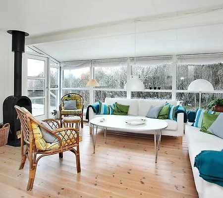 Four-bedroom Holiday In Hjorring 6 * Lønstrup
